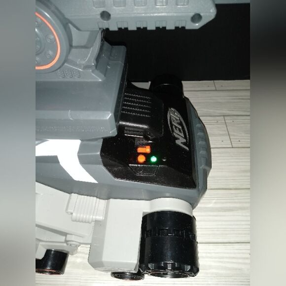 Nerf N-Strike Elite Terrascout Drone w/ Controller & Battery Missing Wheel Bands - Picture 8 of 14